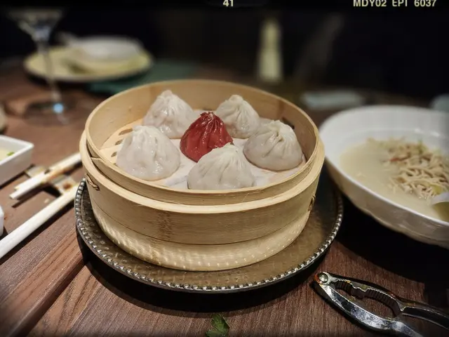 灌湯小籠包（$88/六隻）