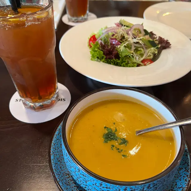 沙律  同  是日湯