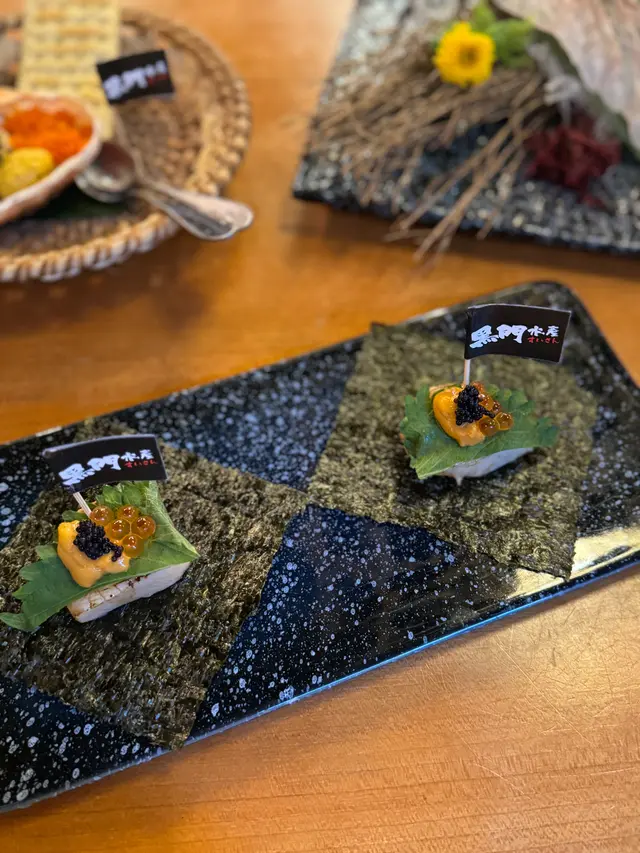 黑門帆立貝伴魚籽醬