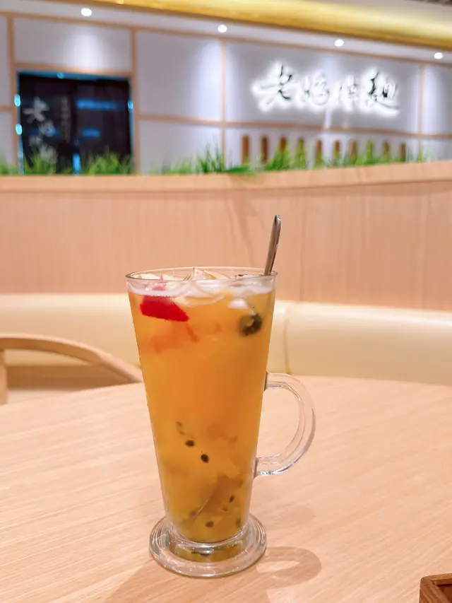 鳳梨茉莉鮮果茶