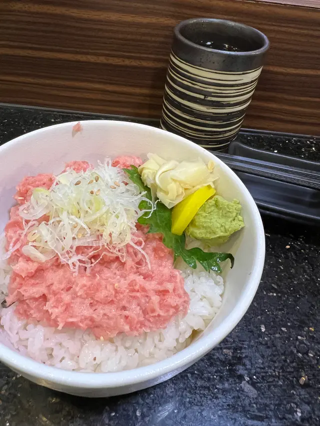 蔥吞拿魚腩刺身飯
