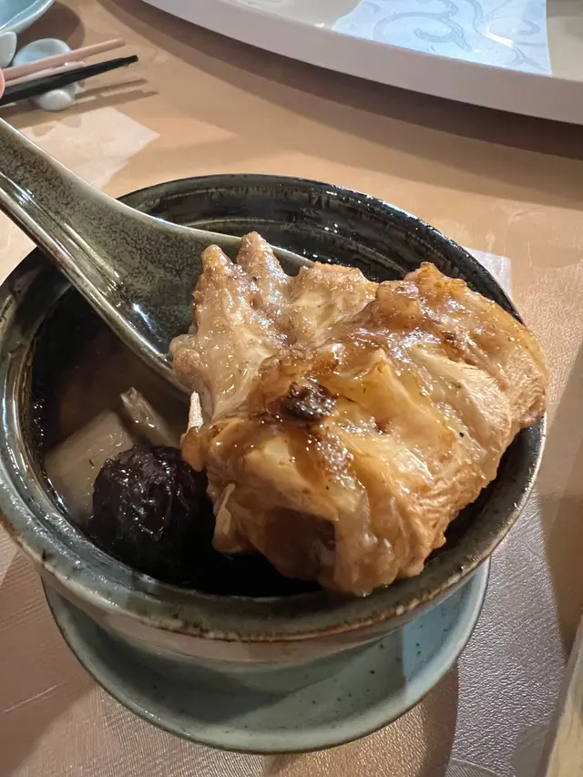 原盅燉藥膳龍躉骨鮮淮山湯