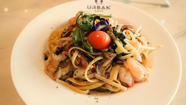 蒜香橄欖油菠菜大蝦扁意粉