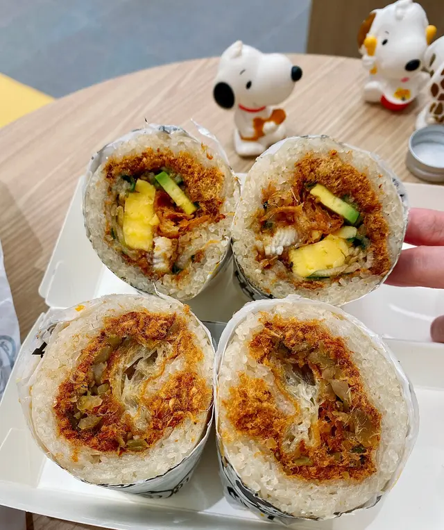 牛油果鰻魚玉子粢飯  +  狂人粢飯