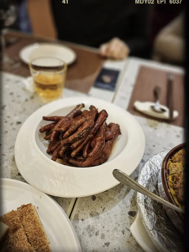 特色八小碟之鮑魚汁炆雞腳