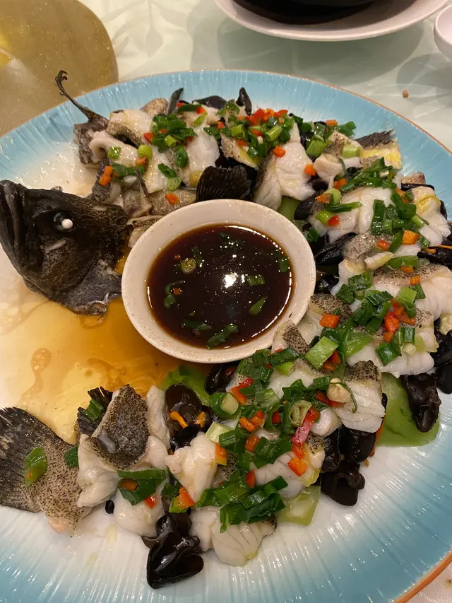 蟠龍老虎斑拆骨起肉，配上絲瓜又滑又爽口美味