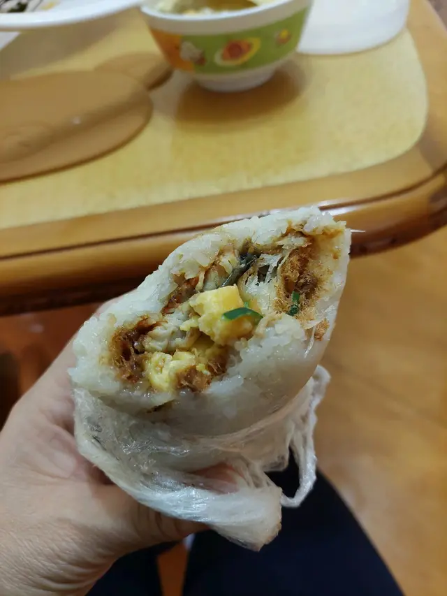 牛油果鰻魚玉子粢飯