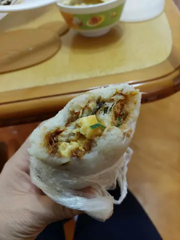 牛油果鰻魚玉子粢飯
