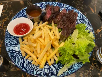美國頂級牛腹扒配薯條及沙律