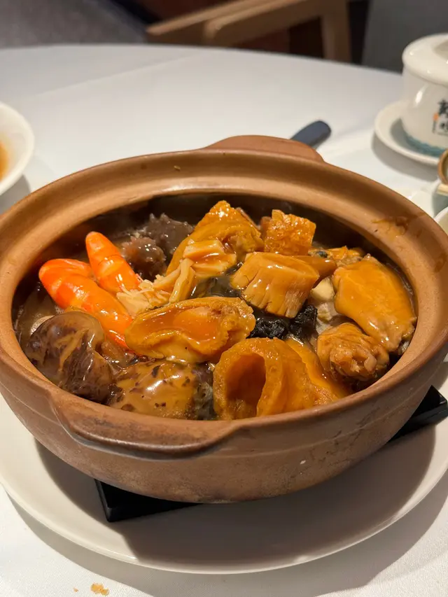 盤滿缽滿鮑魚大蝦盆菜