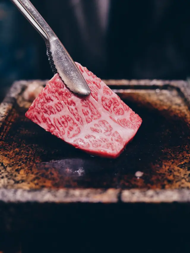 A4黑毛和牛厚切三角腩片