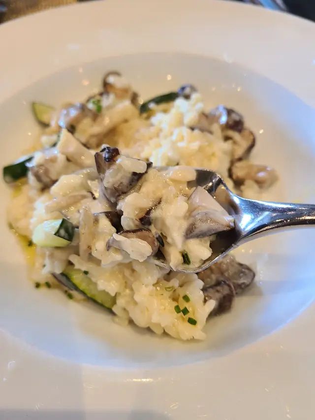 香煎鵝肝配蘑菇意大利飯