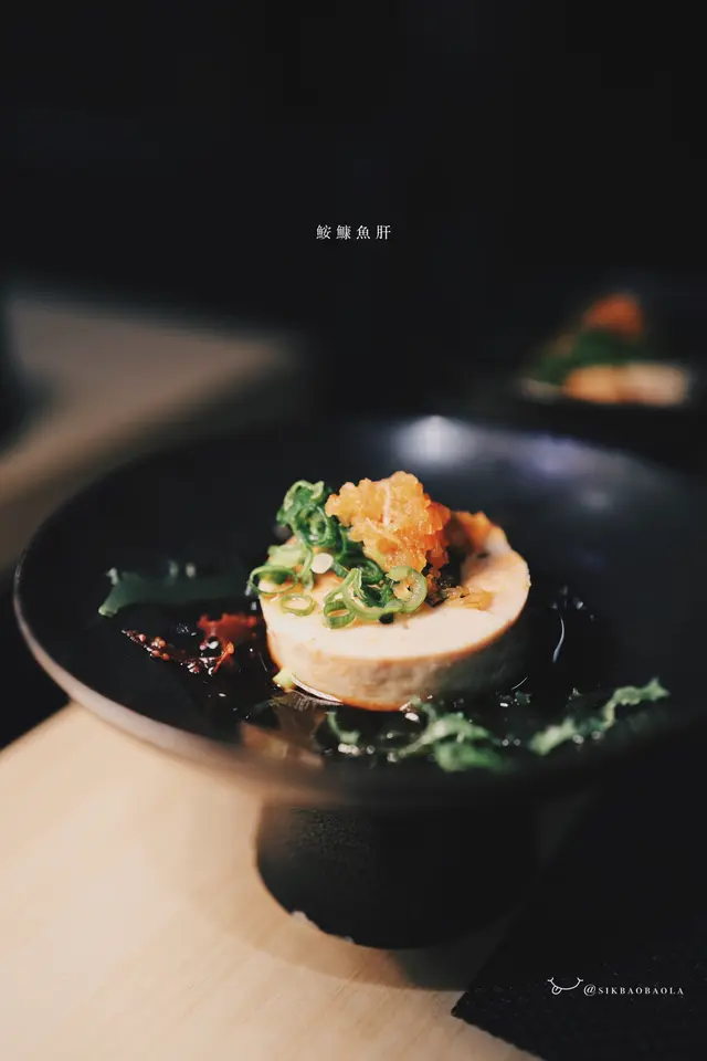 口感肥美柔嫩，配上酸汁冷吃～