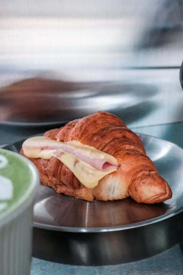 Ham & Cheese Croissant
