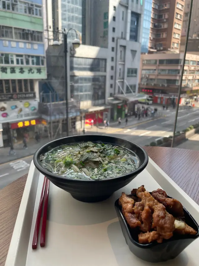 烤豬肉湯檬粉