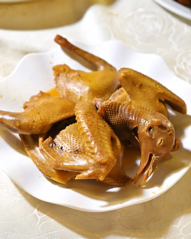 薪火相傳滷水乳鴿 