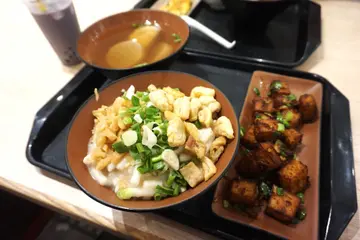 西关濑粉配XO酱爆炒萝卜糕+ 萝卜汤