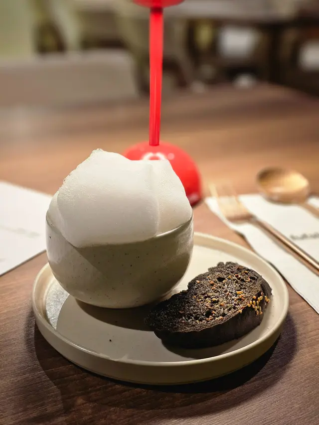 黑松露泡沫蘑菇湯