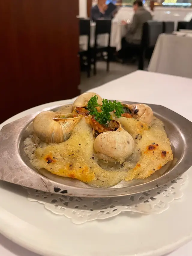 焗田螺配黑松露薯蓉