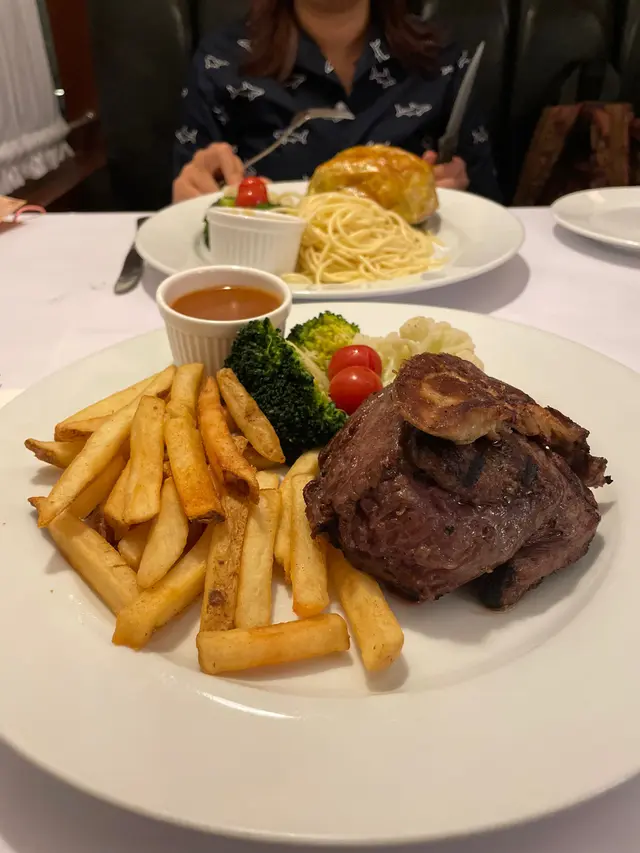 紐西蘭牛柳拼鵝肝