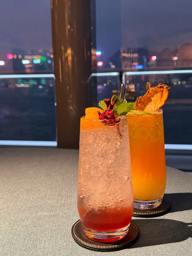 桂花青檸菠蘿冰茶 Osmanthus Pineapple Lime Iced Tea/洛神花水蜜桃梳打 Roselle Peach Soda