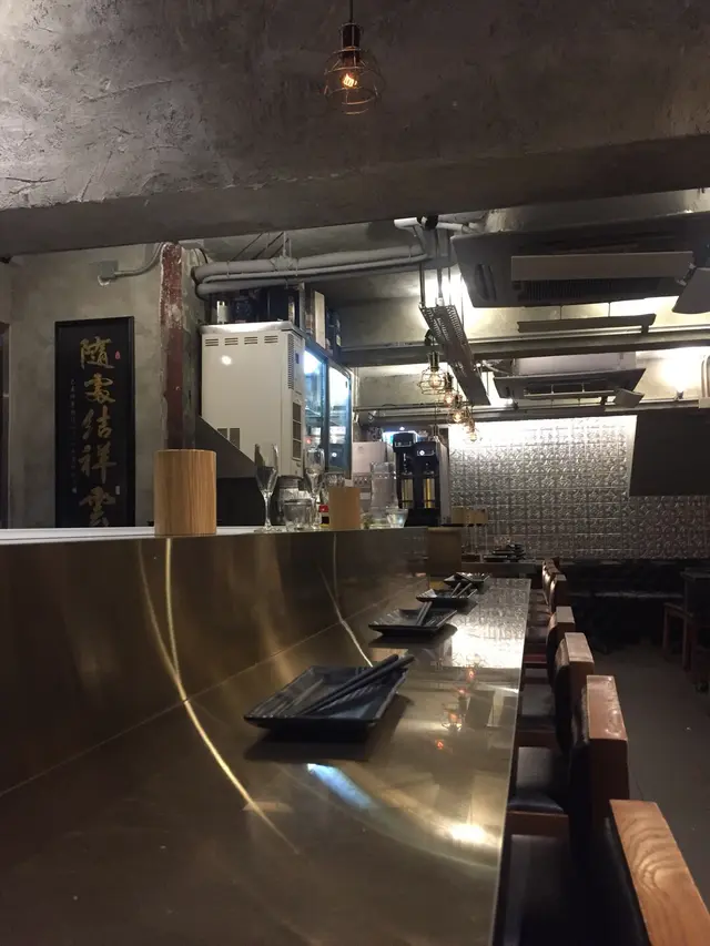 不太多人的一晚