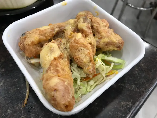 星馬蛋黃雞翼兩隻（跟餐）