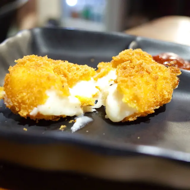 炸牛乳蟹肉薯餅