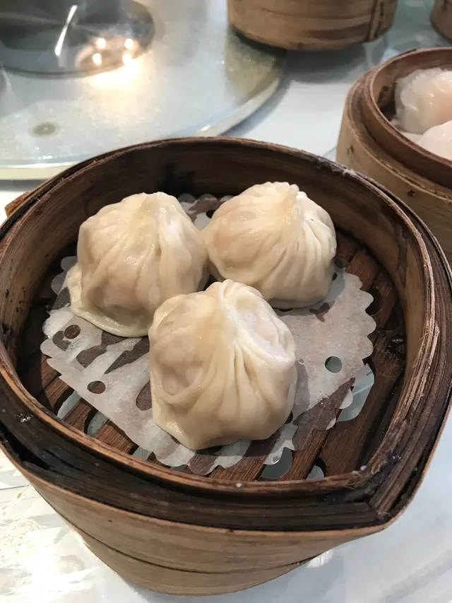 皮厚 入面一啲湯都冇   但味道正常