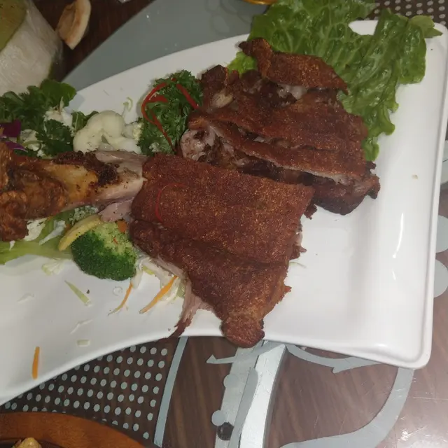must try. 好脆，好細心上碟時已經切開一片片
