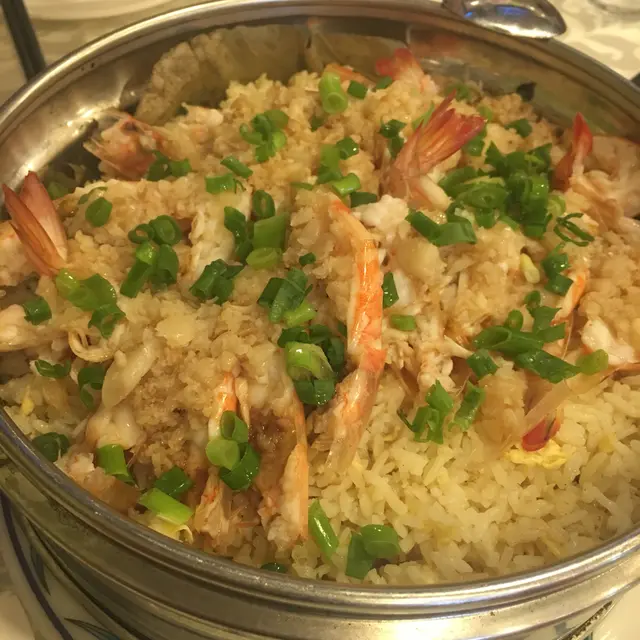 蒜蓉開邊蝦蒸飯