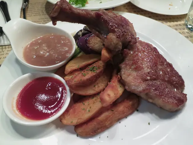 香煎黑毛豬配蘋果汁