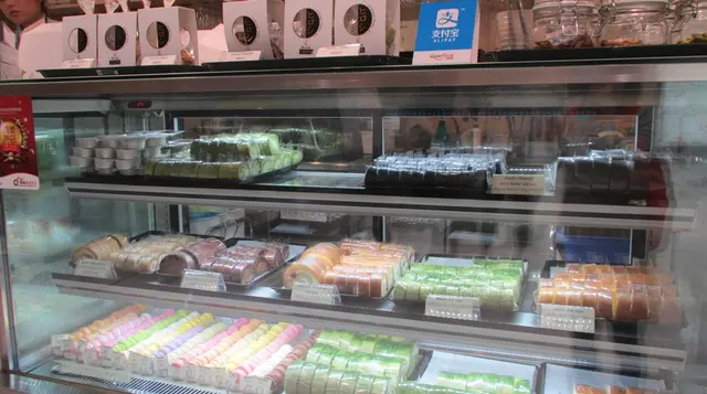  放滿多款精緻的甜品，不禁垂涎