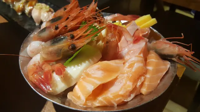 三文魚、甜蝦、鮑片刺身