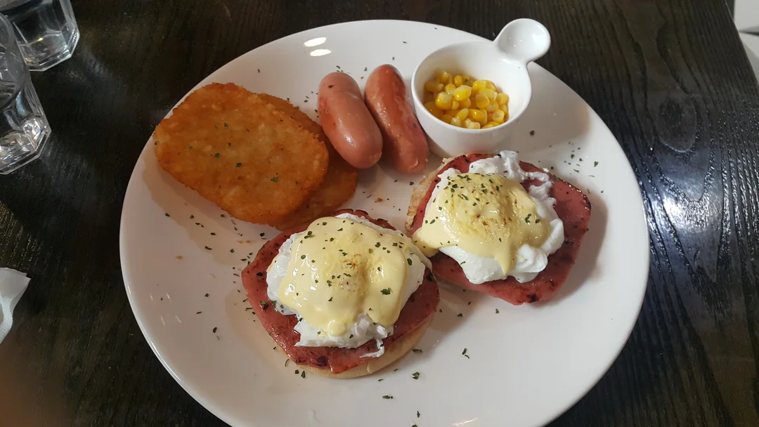 classic egg benedict $ 79