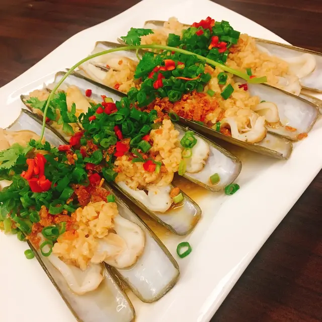蒜蓉粉絲蒸蟶子王