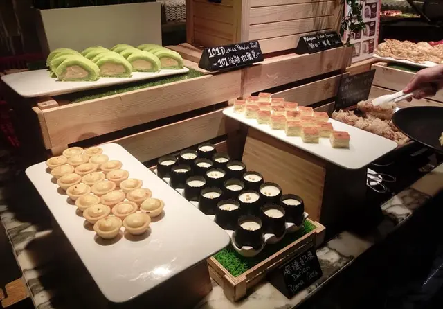 榴槤巻係計榴槤布丁以外叫做好味Ｄ既甜品。其他極為普通