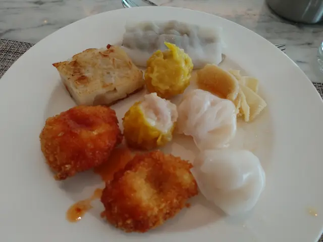 蝦餃蝦大粒，蝦餅蝦肉彈牙，燒賣肉實