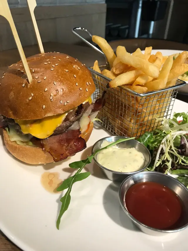 安格斯牛肉漢堡