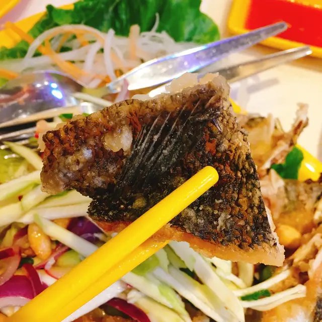 青芒果絲沙律筍殼魚