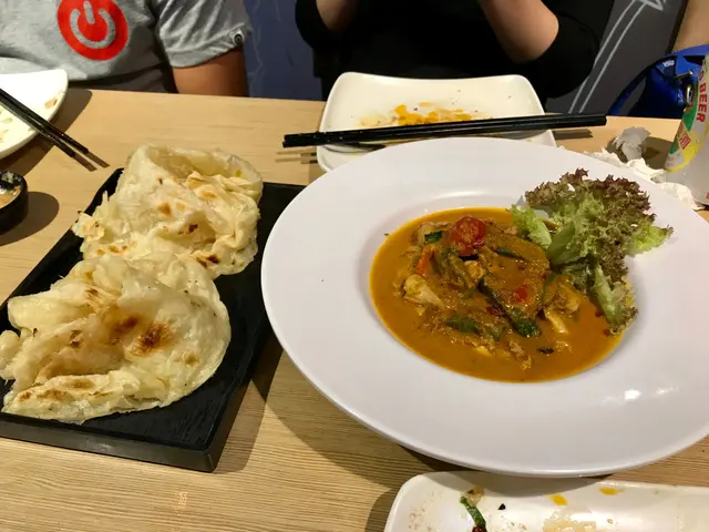 娘惹咖哩雞配薄餅
