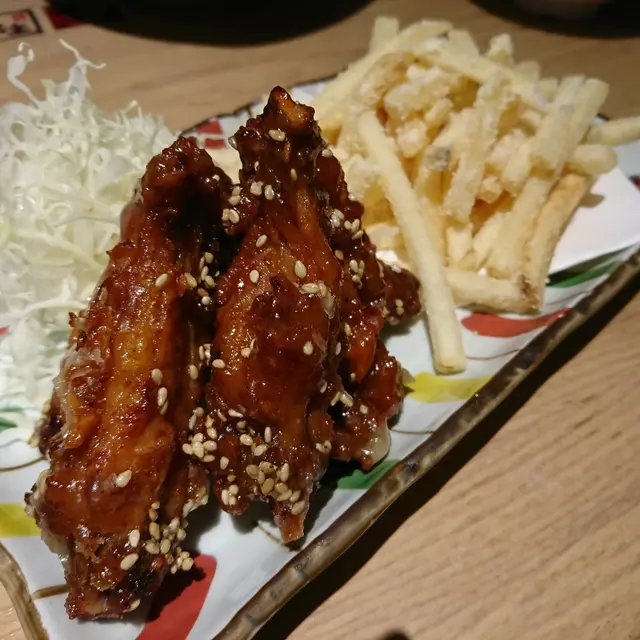 電擊雞翼、炸薯條