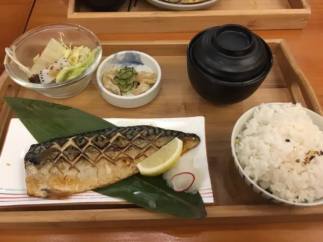 鹽燒鯖魚定食
