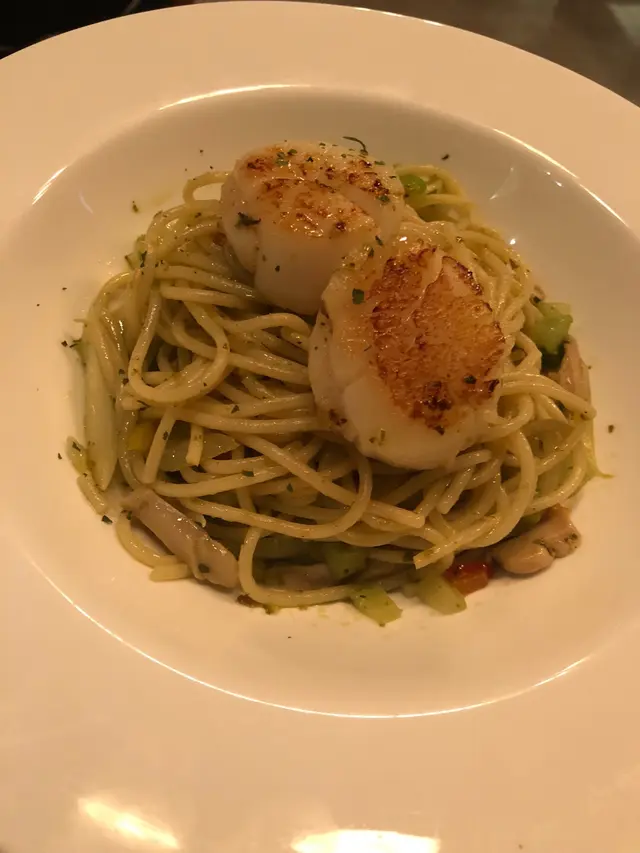 羅勒香草醬帶子炒意粉