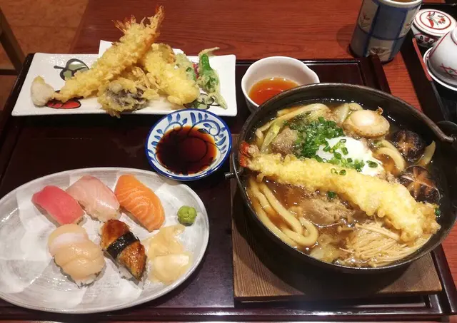 山海烏冬鍋天婦羅壽司御膳