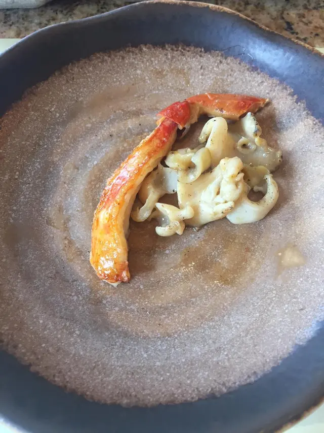 師傳用快炒方式煮熟響螺肉, 保持彈牙的口感,作為頭盤是不錯的選擇。