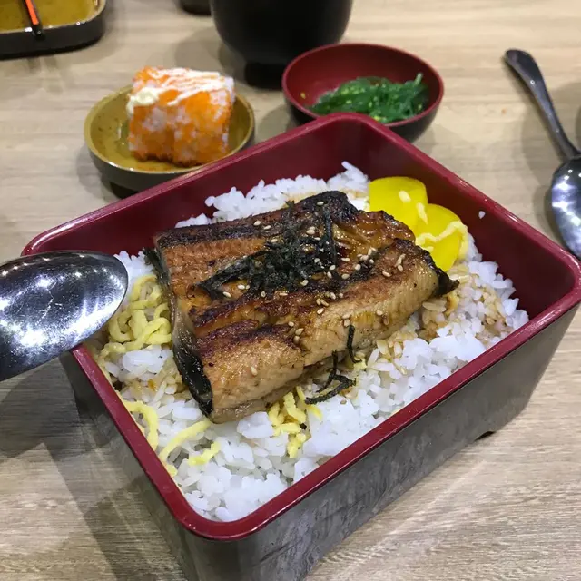 蒲燒鰻魚飯