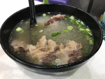 清湯牛坑腩粉絲