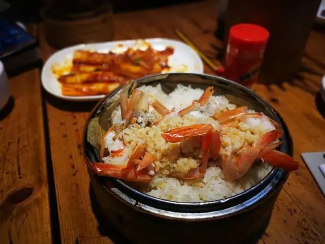 籠仔蒜茸蒸開邊蝦飯