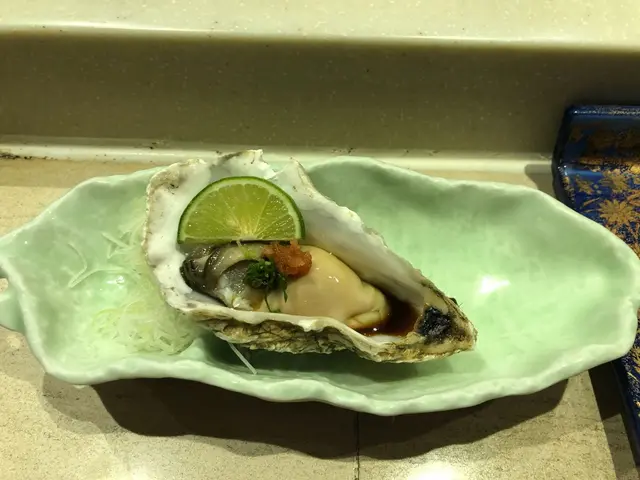 非常鮮甜，口感爽脆而且肥大肉厚。
再配上師傅特調嘅酸汁，味道更升一級，一試難忘。